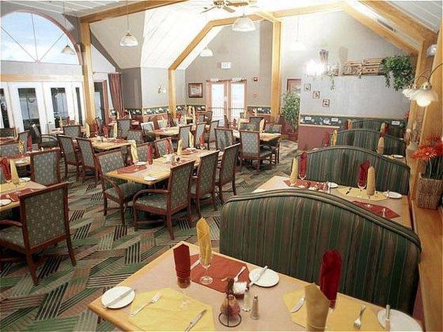 Riverside Resort And Conference Centre French Village Restaurang bild