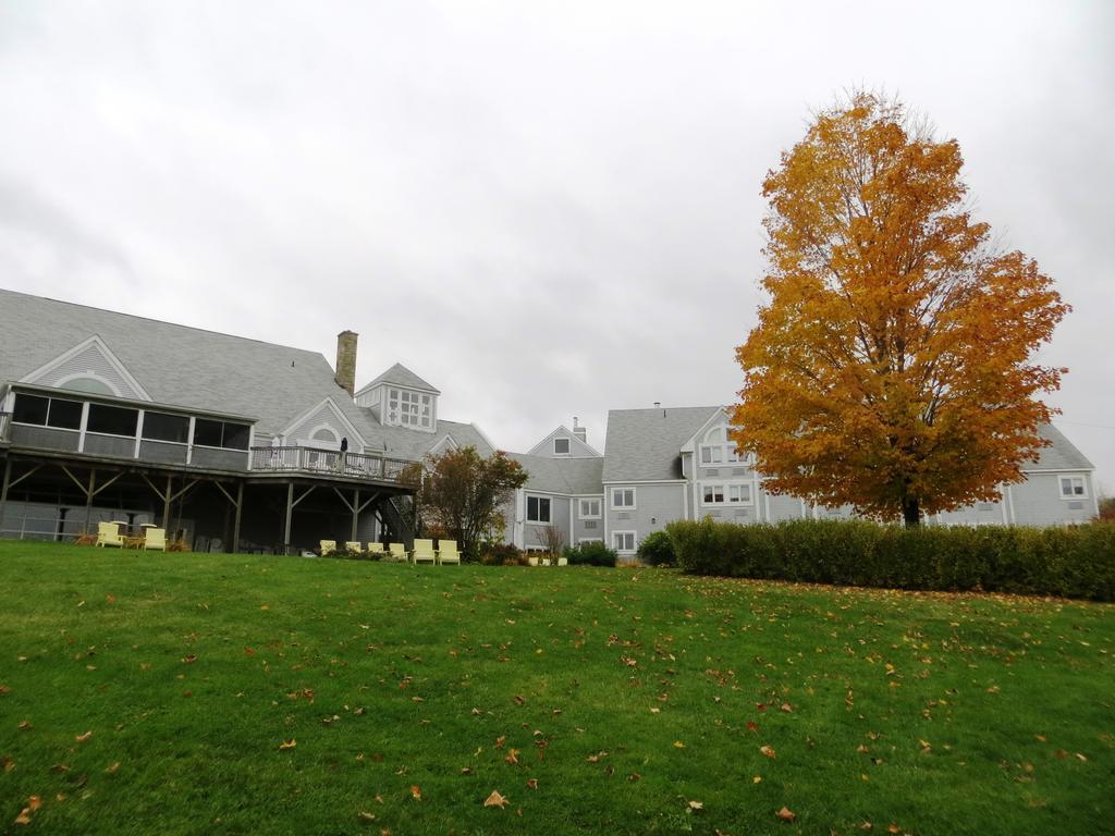 Riverside Resort And Conference Centre French Village Exteriör bild