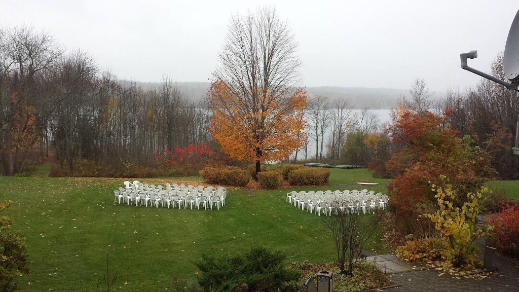 Riverside Resort And Conference Centre French Village Exteriör bild